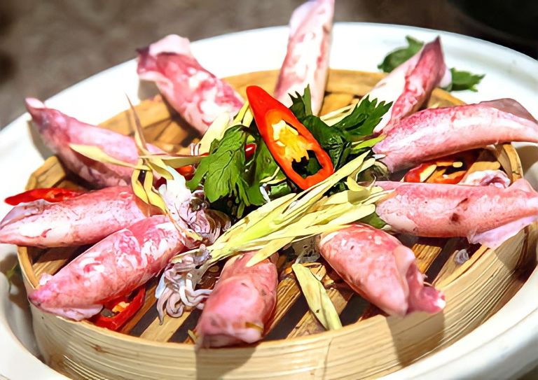 Mực trứng hấp – Ngọt mềm, béo ngậy, chuẩn vị biển Bãi Cháy